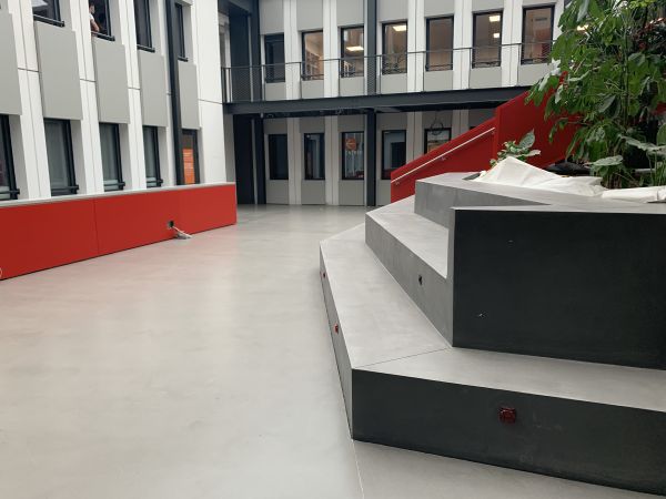 photo du chantier : Chape fluide et béton coulé au CAMPUS SEB de LYON